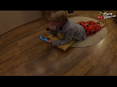 ❤️ בלונדינית מטורפת מוצצת זין ענק יונק ומקפיץ עליו - מין אנאלי ️❌ סרטון מזוין  בפורנו iw.hqpornvideos.ru ❌❤